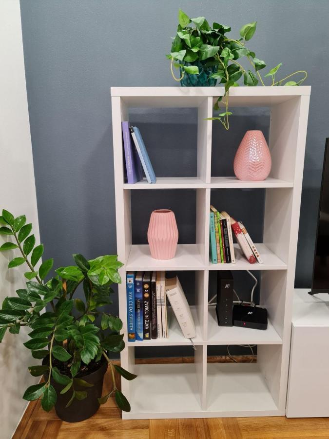 Apartman Vinyl - Self Chek-In Осиек Экстерьер фото